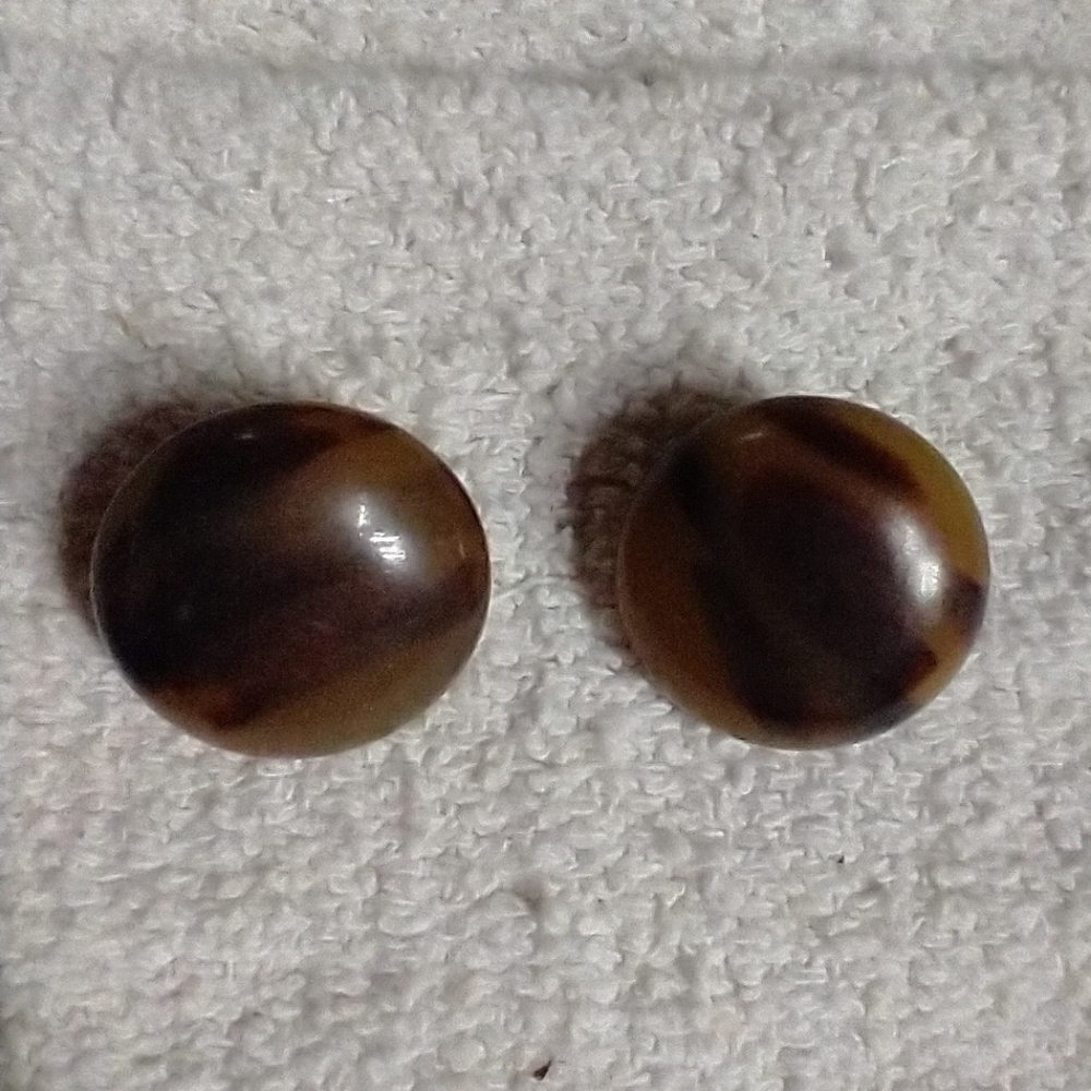 Brown black tortoise 🐢 shell 🐚 look clip button earrings